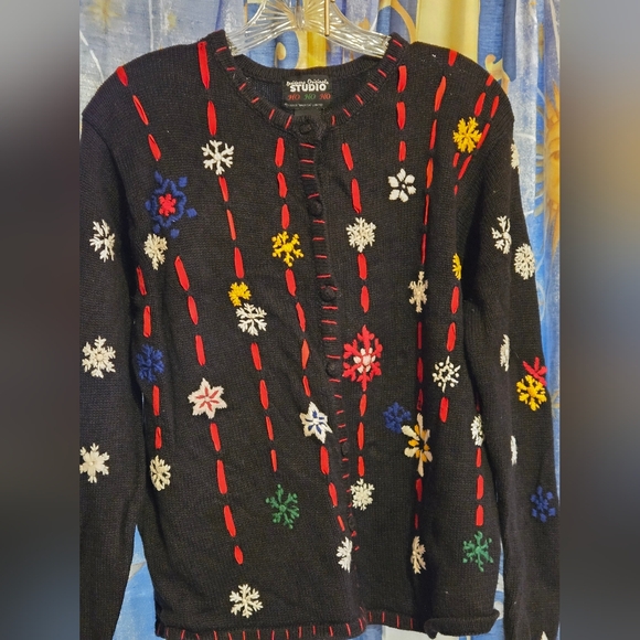 Vintage Black Snowflake/Santa/Snowman Pattern Sweater Size Medium - Picture 3 of 7